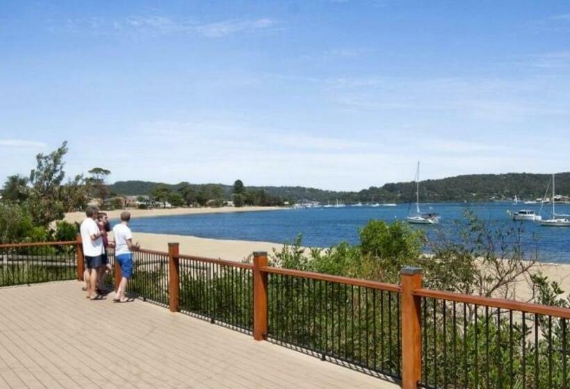 Easy Stroll   Ettalong Beach