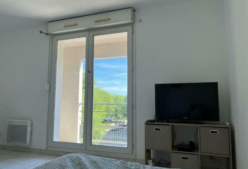 Le Studio 36 à Nîmes, Wifi, Balcon