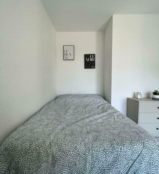 Le Studio 36 à Nîmes, Wifi, Balcon