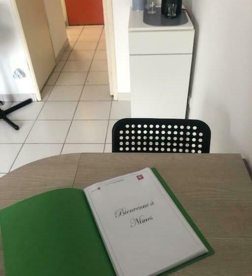 Le Studio 36 à Nîmes, Wifi, Balcon