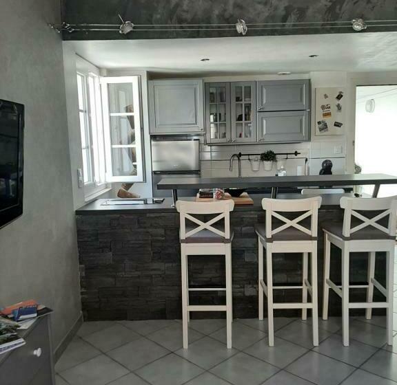 T2 Centre Ville Vue Faron 40m2 En Zone Pietonne 4ème étage