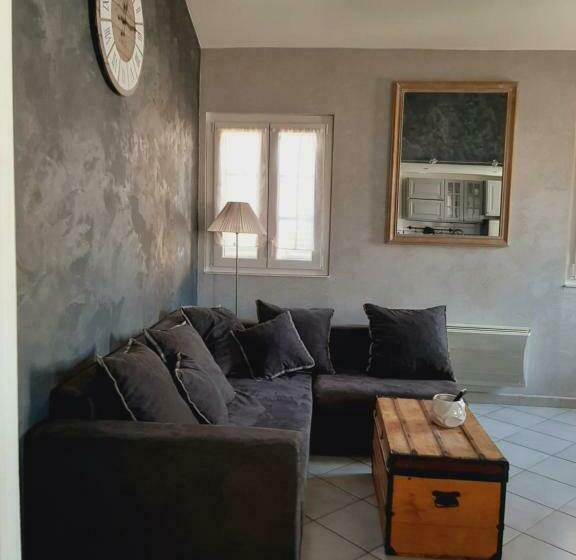 T2 Centre Ville Vue Faron 40m2 En Zone Pietonne 4ème étage