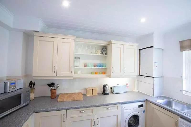 38 Windrush Lake