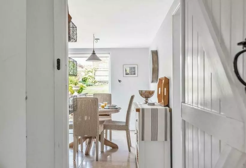 Coombe Cottage