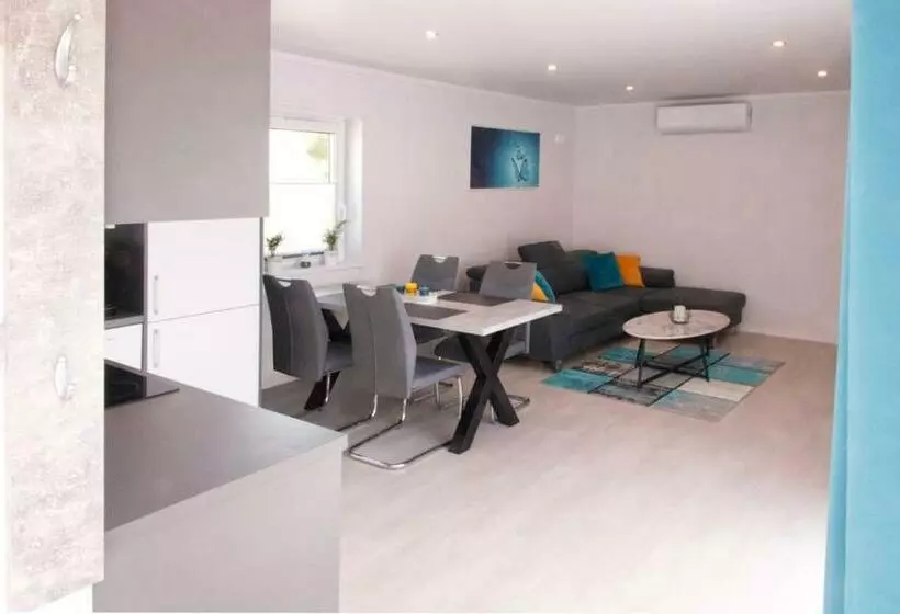 H&h   Tinys Muhr Am See