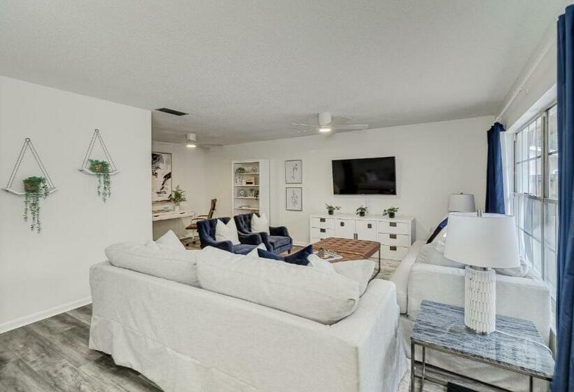 Modern Style 3bedroom Home With Hot Tub Less Than 5 Mins From Legoland