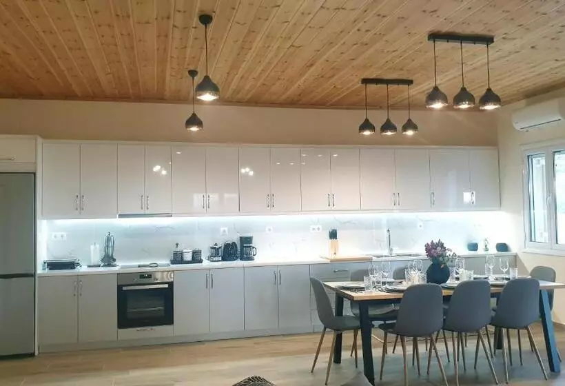 Philoxenia Guest House