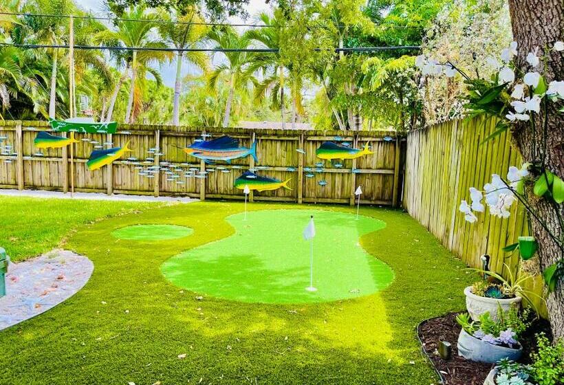 Rare Tropical Oasis With Golf Putting Green Near Las Olas And The Beach