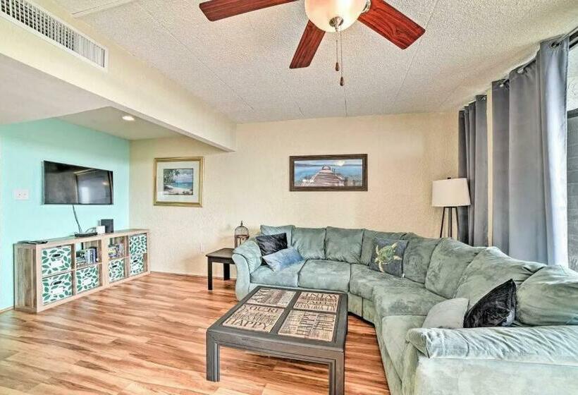 Sunny Padre Island Condo,2 Mi To Beaches, Hot Tub!