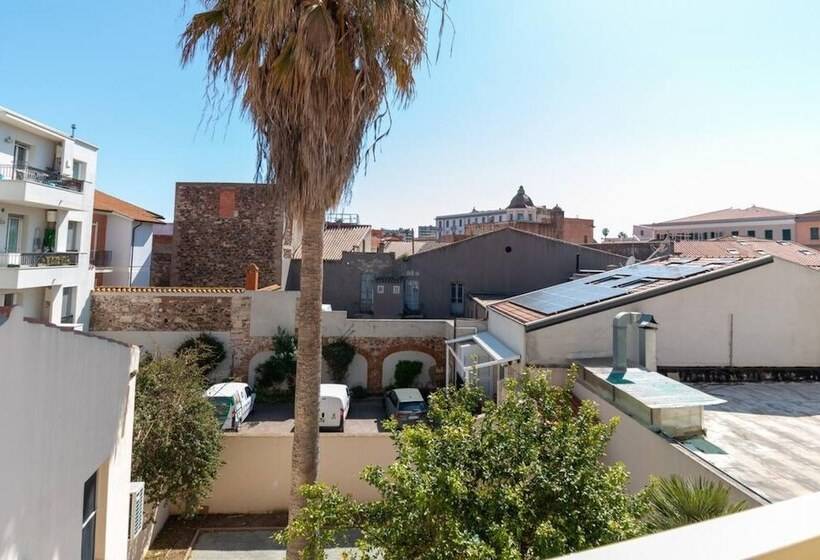 Welcomely   Xenia Boutique