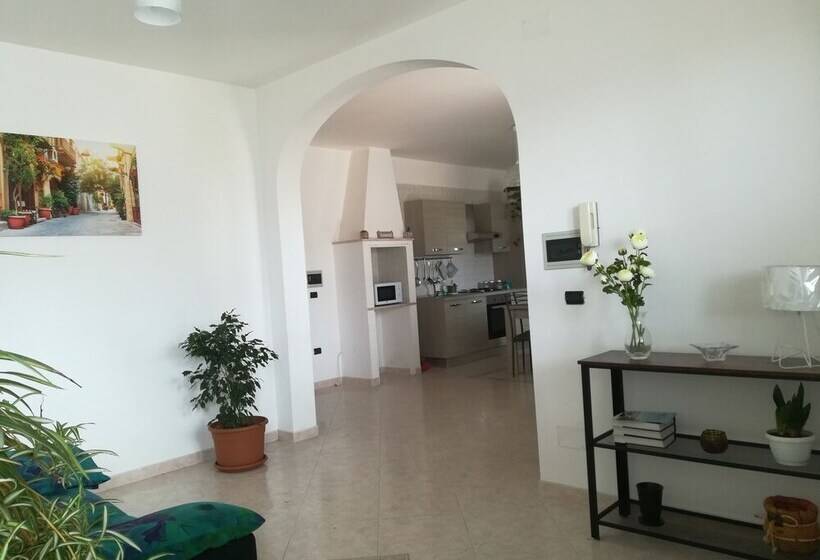 Bright Apartment A Few Km From The Sea