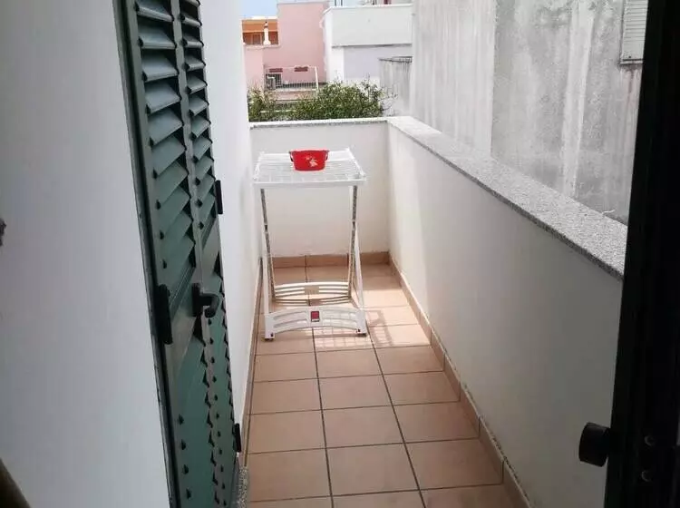 Bright Apartment A Few Km From The Sea