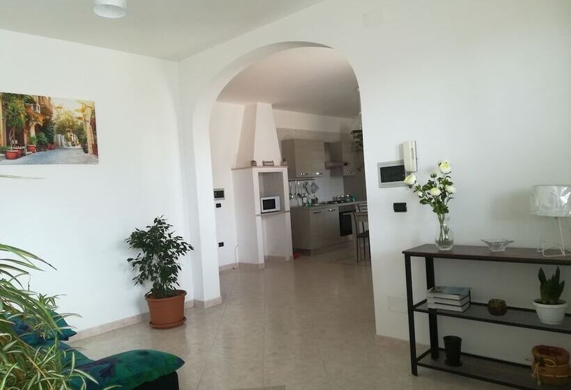 Bright Apartment A Few Km From The Sea