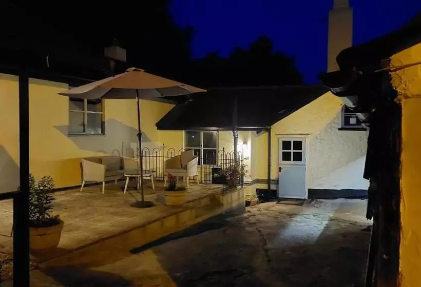 Wellington Farm Devon Near Sidmouth Beach & Aonb  Dog Friendly