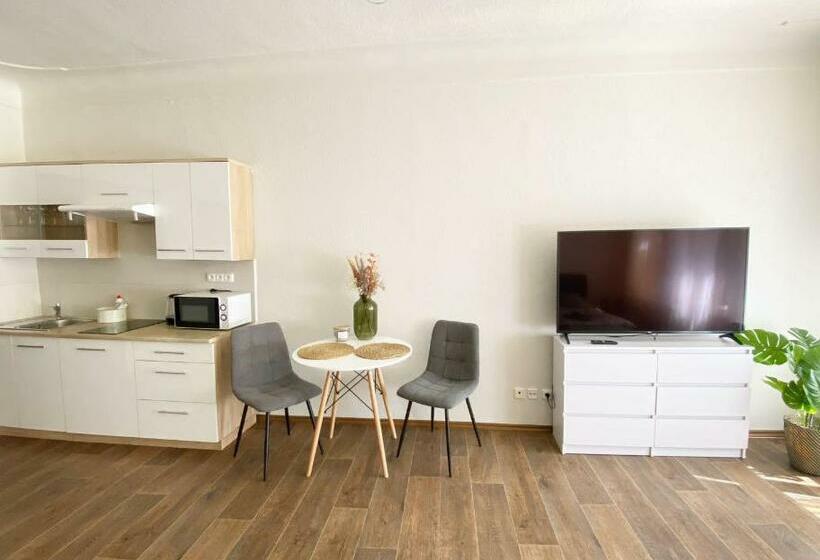 Kovarik Apartments I