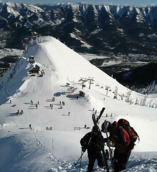 Ski In Ski Out With Huge Game Room And Hot Tub