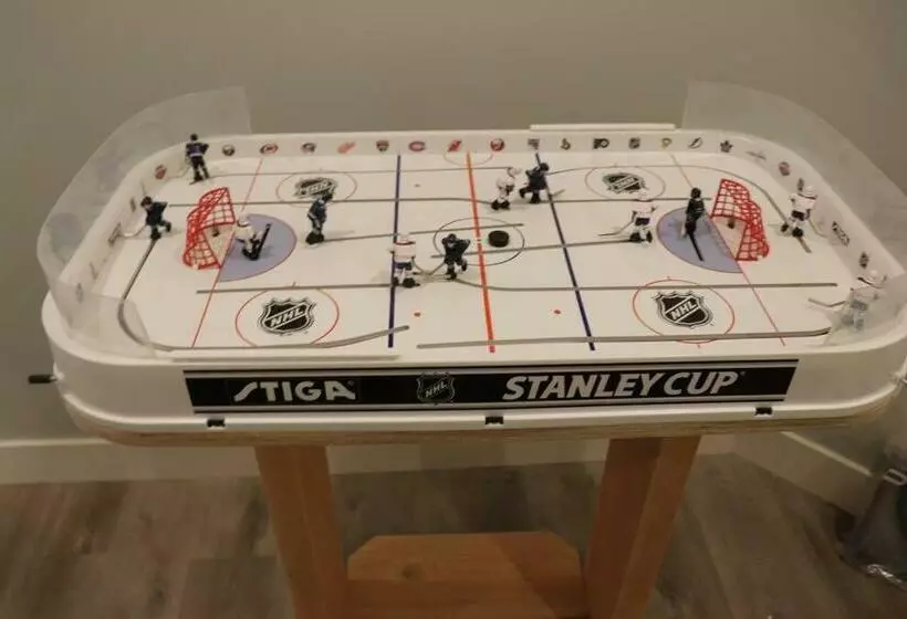 Ski In Ski Out With Huge Game Room And Hot Tub