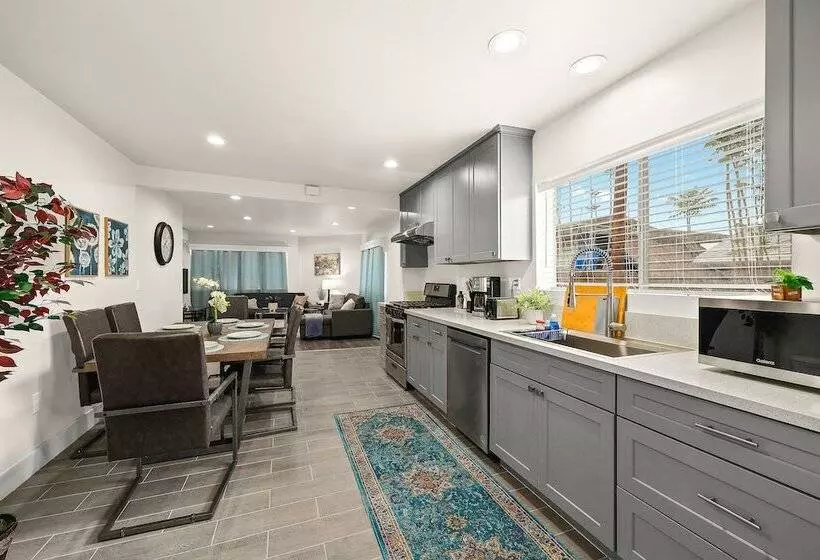 Stylish & Charming 15min To Downtown La