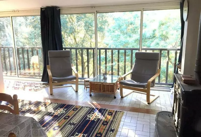 Maison Chaleureuse Climatisée à Maubuisson, Proche Lac