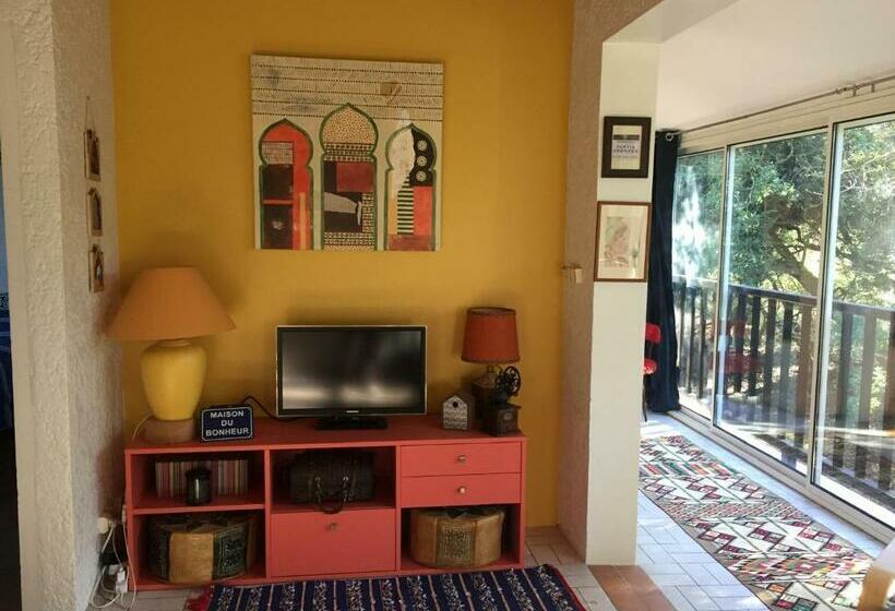 Maison Chaleureuse Climatisée à Maubuisson, Proche Lac