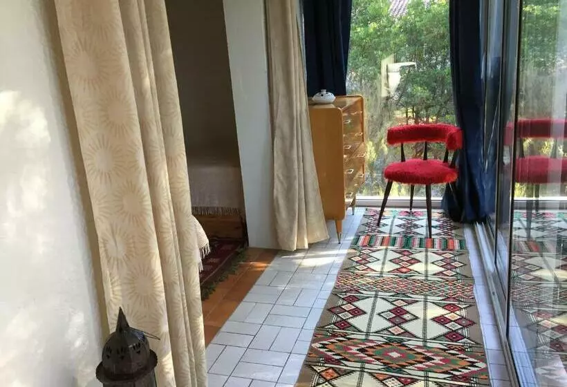 Maison Chaleureuse Climatisée à Maubuisson, Proche Lac