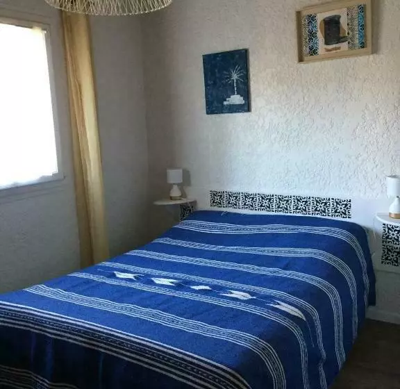 Maison Chaleureuse Climatisée à Maubuisson, Proche Lac