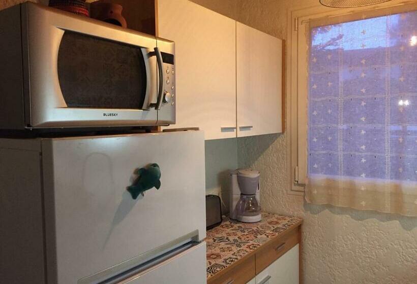 Maison Chaleureuse Climatisée à Maubuisson, Proche Lac