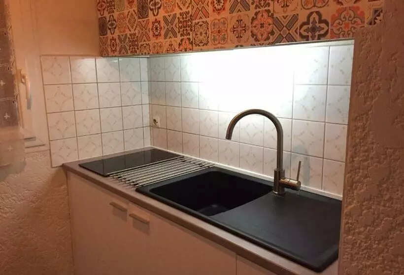 Maison Chaleureuse Climatisée à Maubuisson, Proche Lac