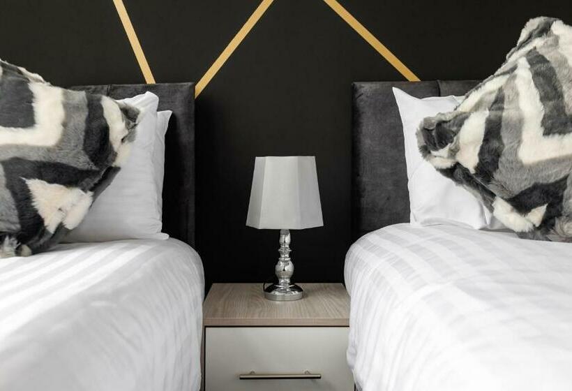 City Centre Studio 6 With Kitchenette, Free Wifi And Smart Tv By Yoko Property