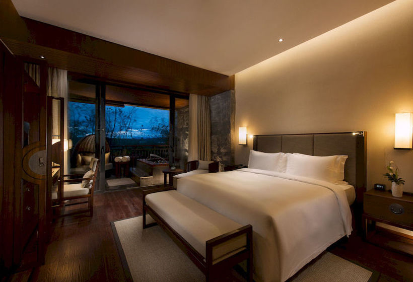 DoubleTree Resort by Hilton Hotel Hainan - Qixianling Hot Spring