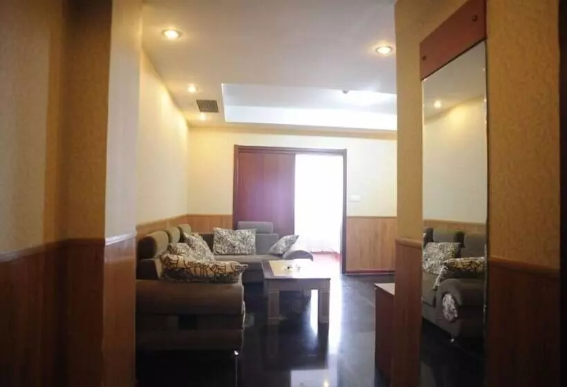 Отель Greentree Inn Jiangsu Suzhou Xiangcheng Huoli Island Business