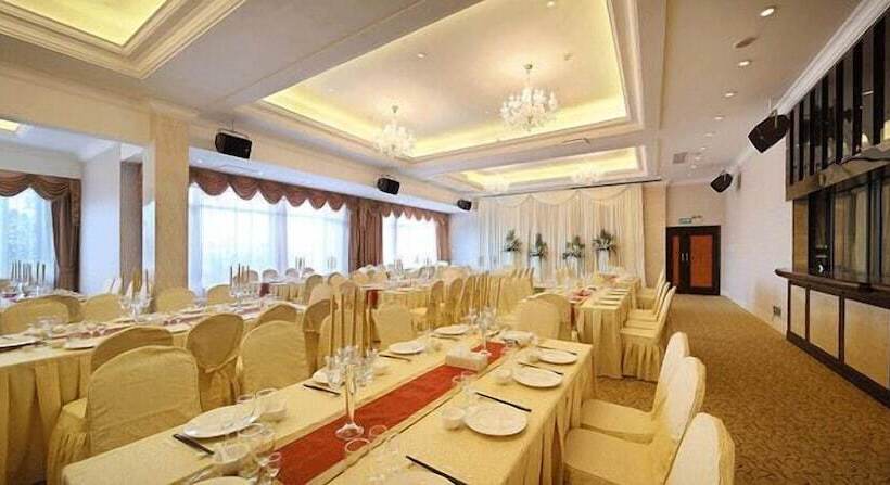 Otel Ningbo Delson Green World Golf Resort