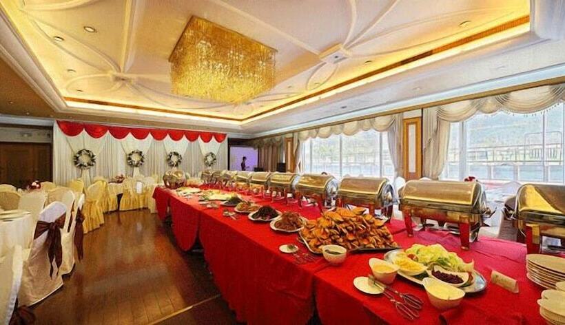 Otel Ningbo Delson Green World Golf Resort