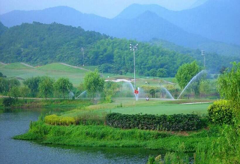 Otel Ningbo Delson Green World Golf Resort