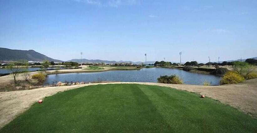 Otel Ningbo Delson Green World Golf Resort