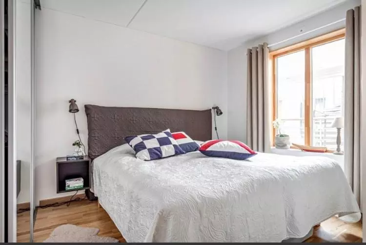 Mycket Fin Lägenhet Med Solig Balkong Centralt På Käringön Möjlighet Till Privat Parkeringsplats