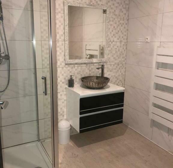 Gite 3 étages Dans Ruelle Au Calme