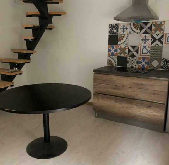 Gite 3 étages Dans Ruelle Au Calme