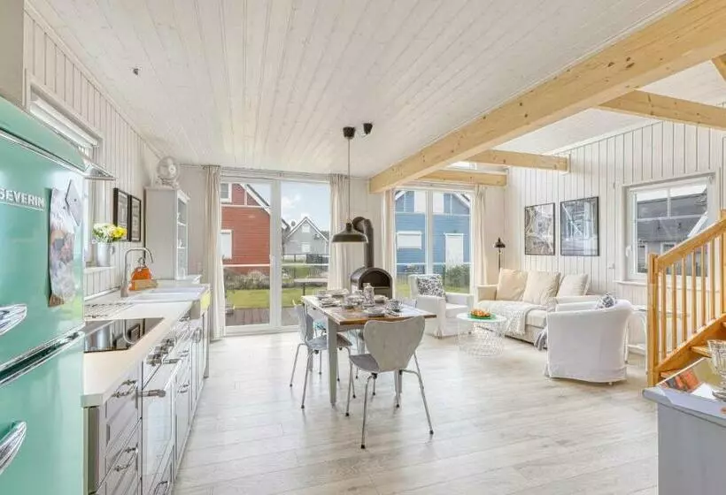 Beautiful Home In Zerpenschleuse With Wifi