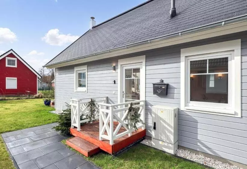 Beautiful Home In Zerpenschleuse With Wifi