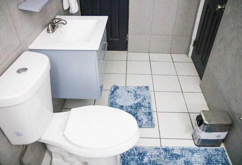 Mavs Boutique At Ponce