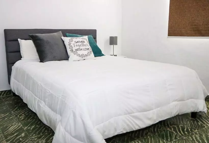 Mavs Boutique At Ponce