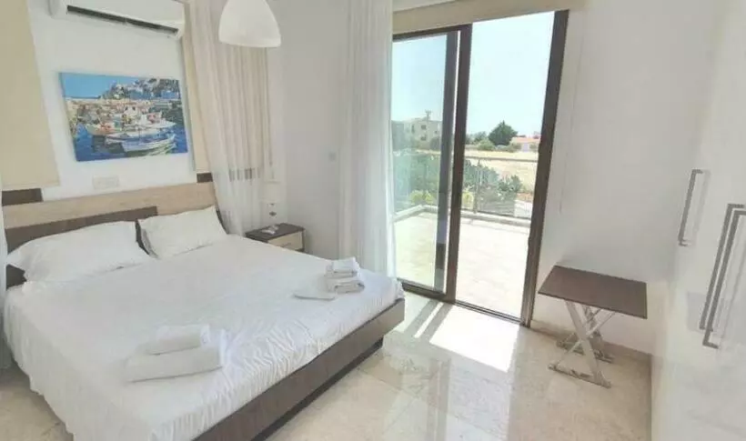 St. Georgiana Villa 7