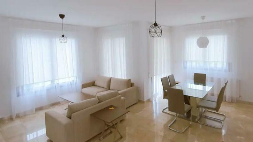 St. Georgiana Villa 7