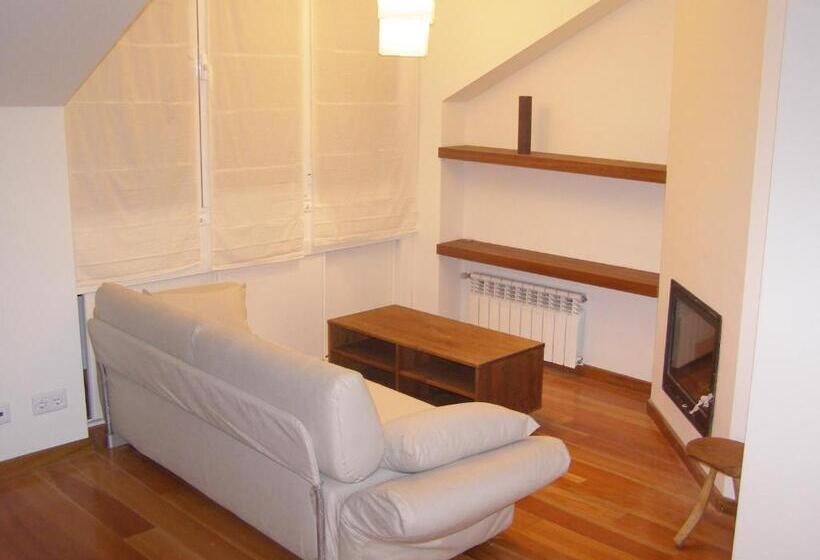 ‘ático Con Chimenea