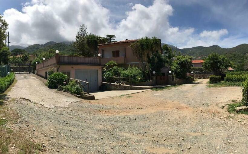 Villa Marciana Marina