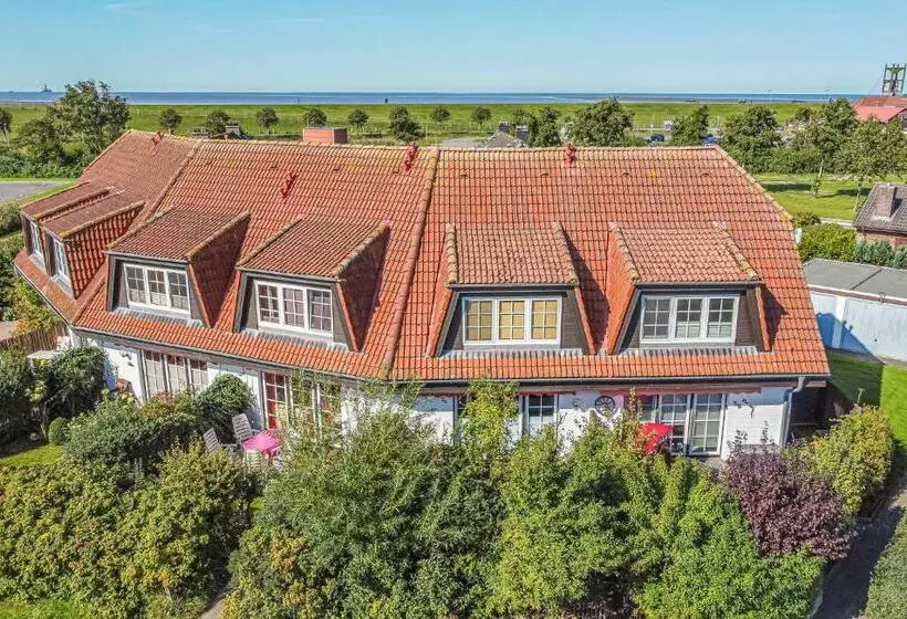 Cozy Apartment In Friedrichskoog With Kitchen