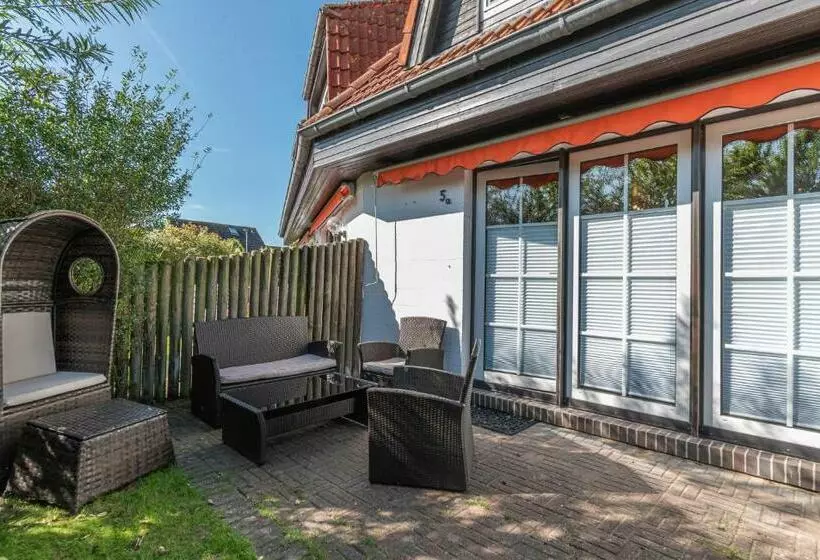 Cozy Apartment In Friedrichskoog With Kitchen