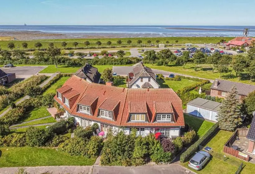 Cozy Apartment In Friedrichskoog With Kitchen