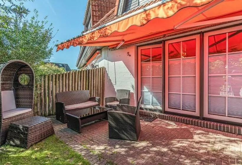 Cozy Apartment In Friedrichskoog With Kitchen